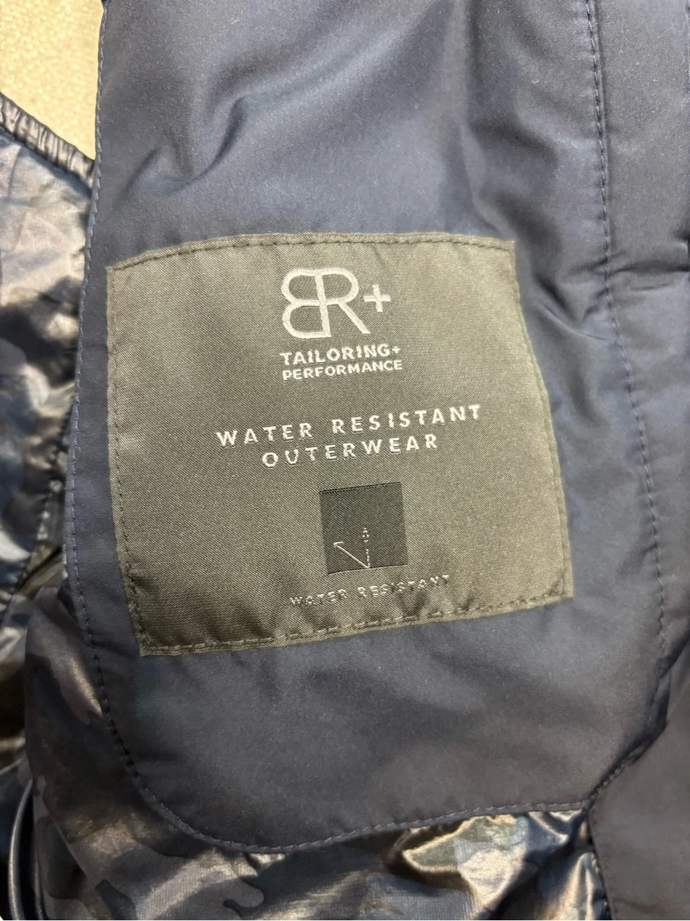Banana Republic BR+ Tailoring Performance Quilted Vest Mens L Navy Water Resista